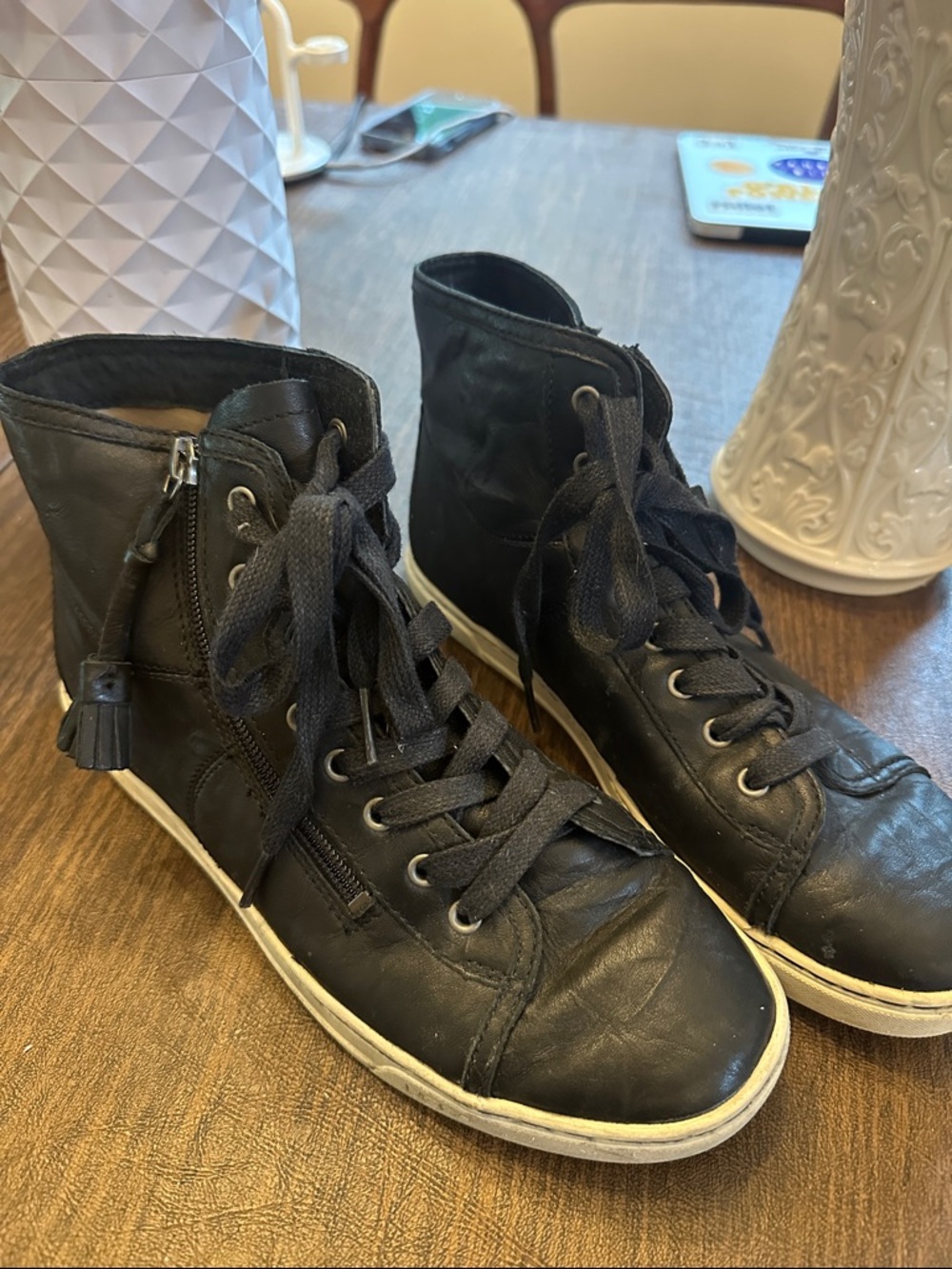 Uggs Blaney Black High-Top Lace-Up leather Sneakers size 9-price firm